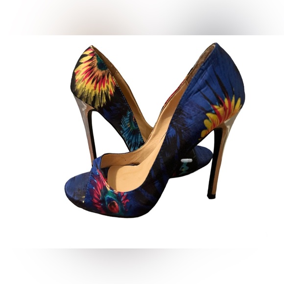Peacock patterned Shoedazzle heels - Picture 5 of 6